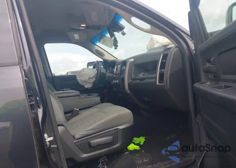 2016 Ram 1500 Express z USA, uszkodzony, nr VIN 1C6RR7FT9GS310726